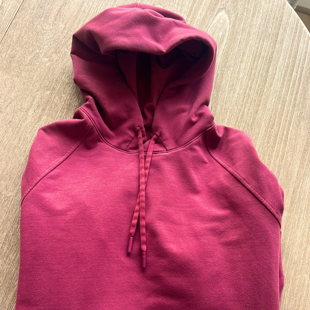 Lululemon hooded sweatshirt with pockets. LIKE NEW!